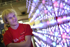 Kubus met led-lampjes bij Electrical Engineering Foto | Bart van Overbeeke