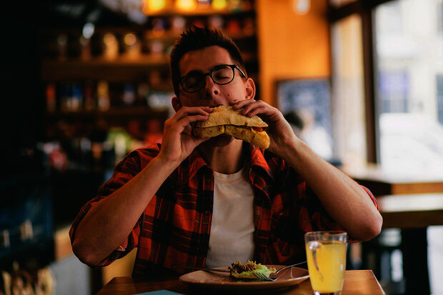 Chew on this: Ig Nobel Prize awarded for research into severe noise irritation