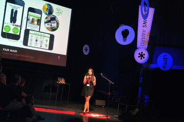 TU/e-kandidaat Carolina Gomez tijdens de BrainsAward-finale in 2014.