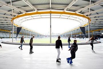 TU/e-hoogleraar: wissel warmte uit tussen ijsbaan en zwembad