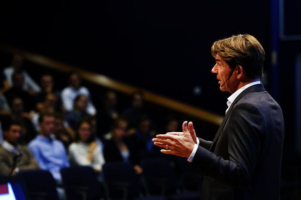 Bedrijfskundigen trappen lustrumweek af met Twan Huys