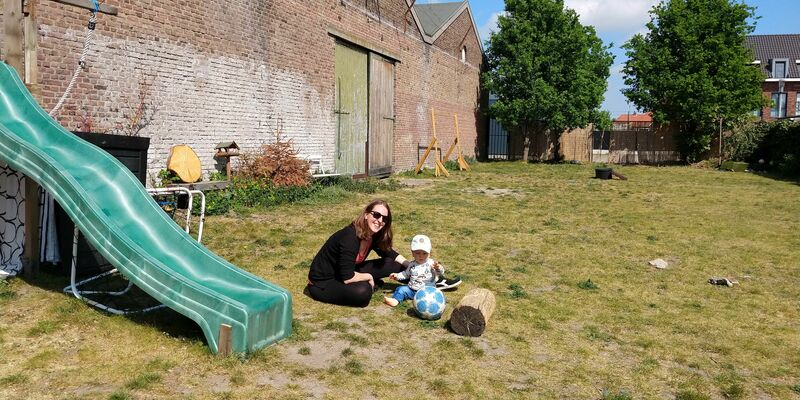 In de tuin van de naastgelegen sportschool. Foto | Privécollectie Federica Eduati