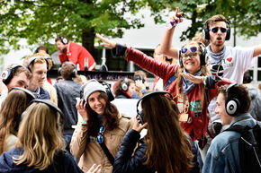 Silent disco at SSRE. Photo | Bart van Overbeeke