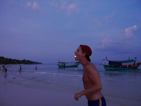 Full moon op Koh Rong - wat doe je dan? Juist!