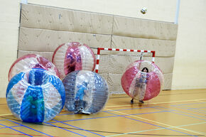 Bumperen bij bumperbal. Foto | Bart van Overbeeke