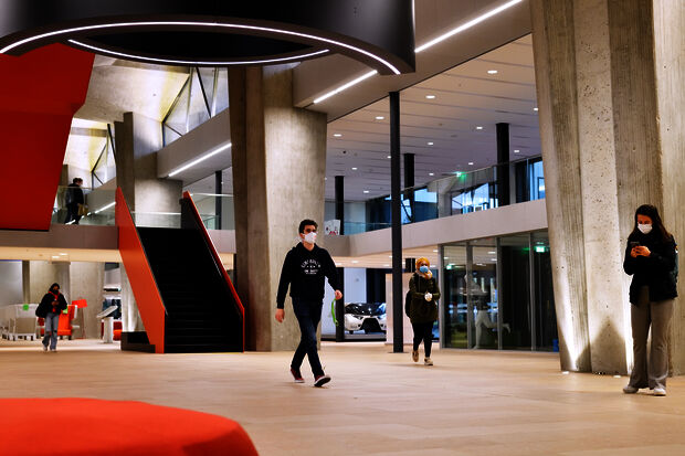 Mondkapjesplicht in universiteitsgebouwen: mag dat?