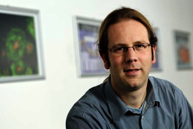  Scientists discover ‘back door’ of nuclear receptor
