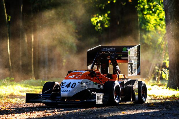 URE keen to beat Delft to the prize: first driverless racing car