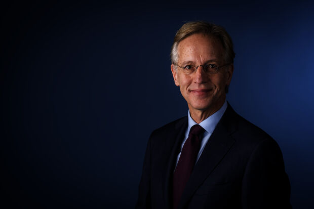 Dijkgraaf praises internationalisation and his own continuum