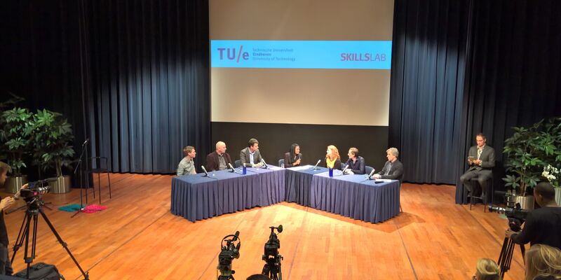 Debat 'Let’s bring skills to the table', georganiseerd door het Skillslab van de TU/e.