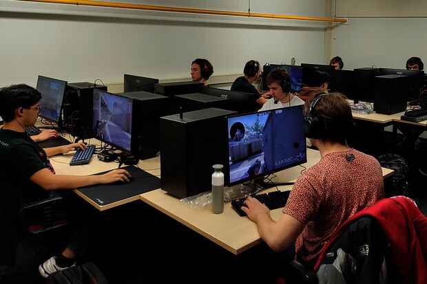 E-sports being a suitable field of research