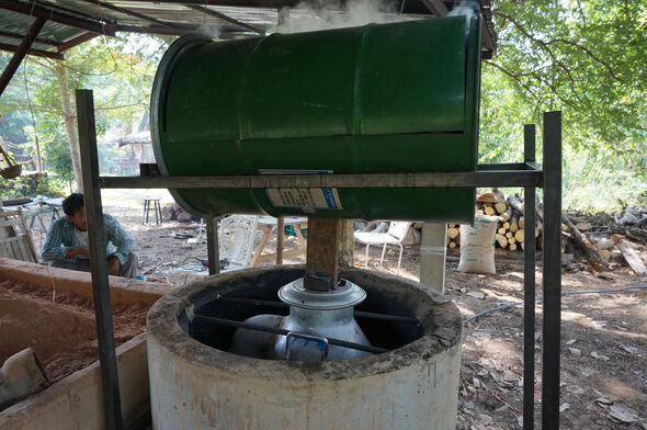 Het eerste ontwerp van team Wood Vinegar. Het eerste ontwerp van team Wood Vinegar.