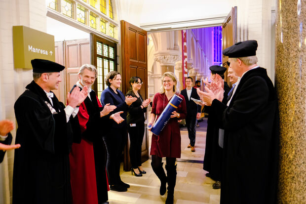 Twente stopt met ‘cum laude’ bij promoties