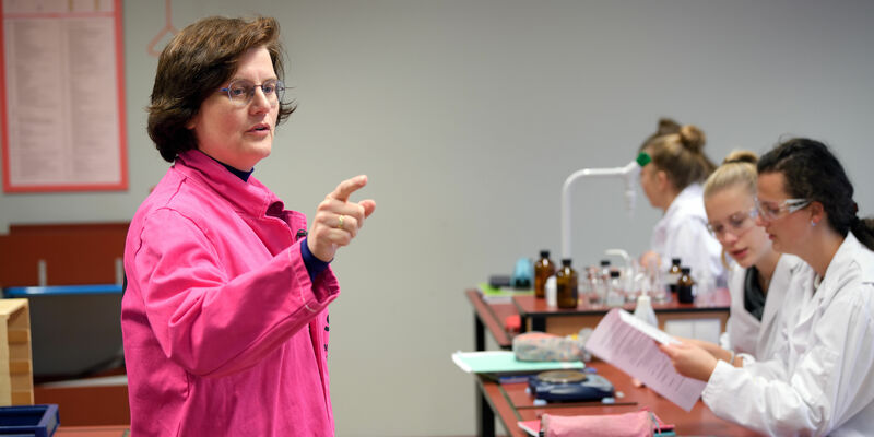 Wendy Sanders op het Heerbeeck College. Foto | Bart van Overbeeke