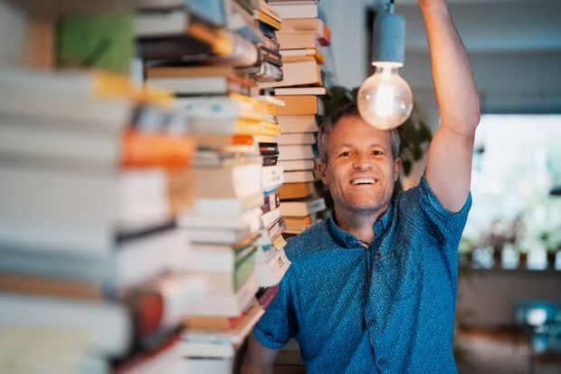 How fabricated data and predatory journals pollute science