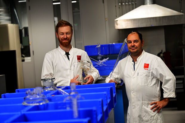 Achter de Schermen | Bart en Bart, glasblazers