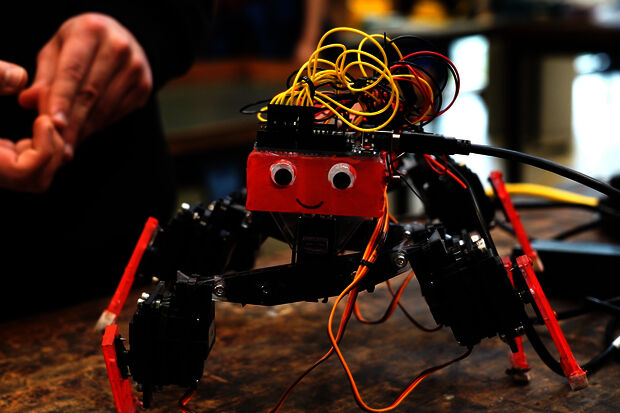 Building a robot as a team