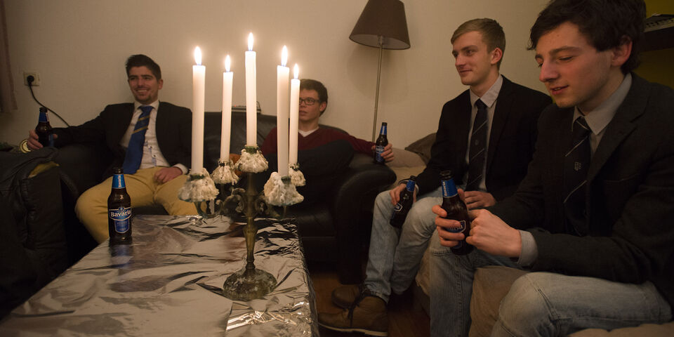 Aanschuiven bij Huize Aqua Vitae. Foto | Rien Meulman