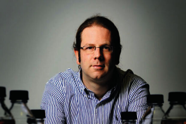 TU/e professor Luc Brunsveld receives Gold Medal KNCV