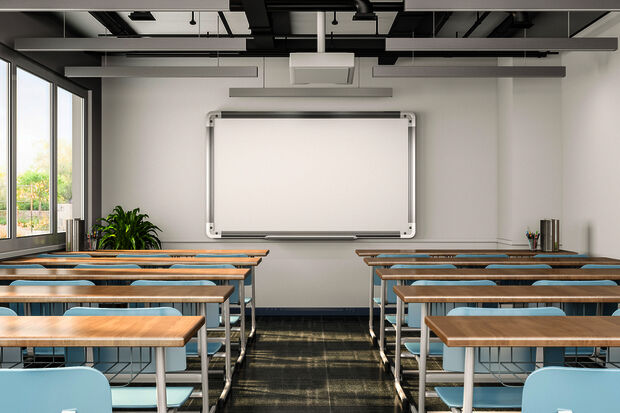 Ministry expects tens of thousands of students fewer in higher education