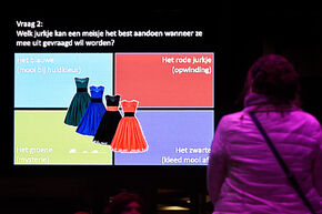 'U meet light' quiz. Foto | Bart van Overbeeke