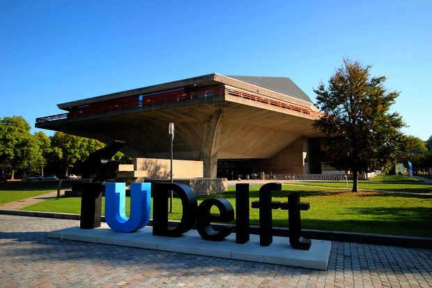 Vakbonden: veel medewerkers TU Delft overwegen vertrek