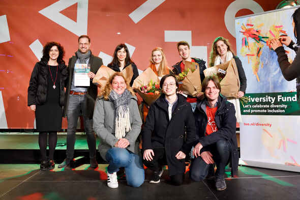 Alle juryleden en winnaars. Foto | Bart van Overbeeke