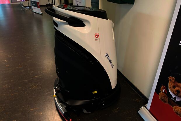 Asito tests cleaning robot at TU/e