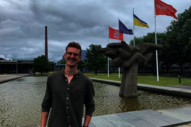Student Conner Smeets strings his bachelor's together