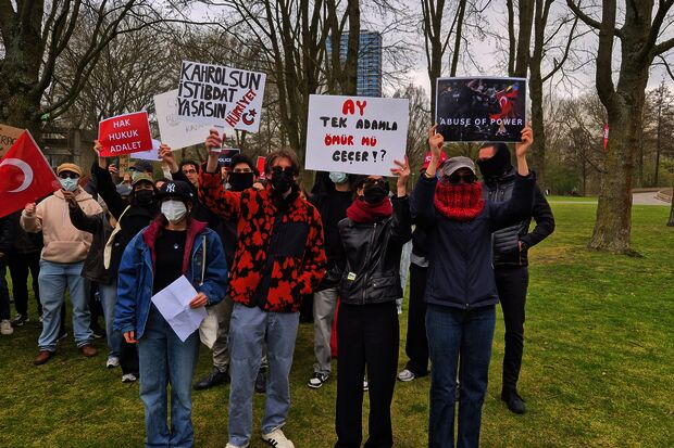 Turkse studenten tonen weerstand tegen Erdogan