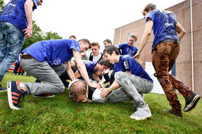 Kennismakingsspelletjes bij EE. Foto | Bart van Overbeeke