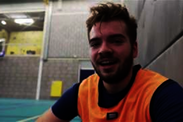 Thank god exams are over, because that means our sports video reporter Kevin Tatar will start making these videos again. Futsal ...