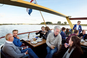 A boat trip over the river Waal. Photos | Bart van Overbeeke