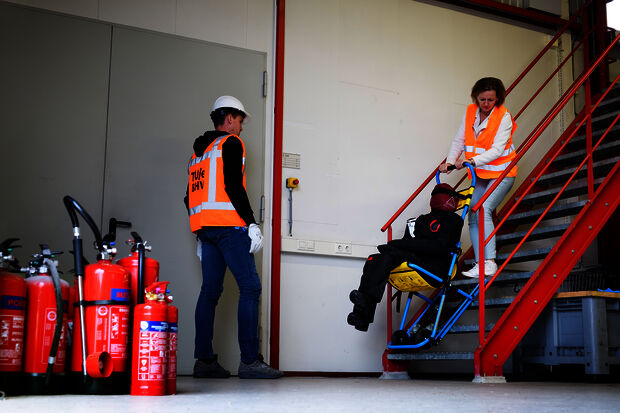 Providing first aid with social distance
