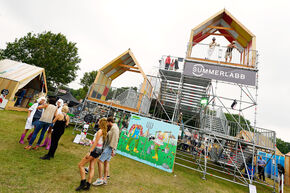 Het paviljoen van SummerLabb. Foto | Bart van Overbeeke Het paviljoen van SummerLabb. Foto | Bart van Overbeeke