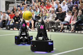 Voetbalrobots van Tech United. Foto | Bart van Overbeeke