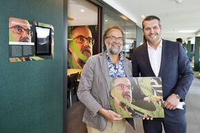 Maarten Steinbuch met Rick Polman, directeur Hotel Eindhoven. Foto | Bart van Overbeeke Maarten Steinbuch met Rick Polman, directeur Hotel Eindhoven. Foto | Bart van Overbeeke