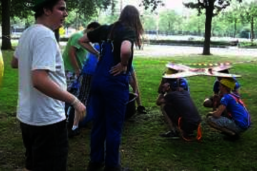 Sportieve activiteit voor nieuwe studenten bij Electrical Engineering tijdens de Intro 2012 (Technische Universiteit Eindhoven).