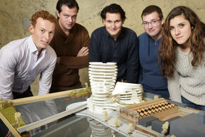 Sebastiaan Boer, Nick van Rouwendaal, Jerry Pollux, Jeroen Kuijstermans en Nadia van den Boogaard (vlnr). Foto | Bart van Overbeeke