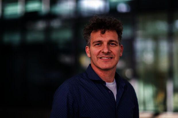 Erik Bakkers parries criticism of his nanowires