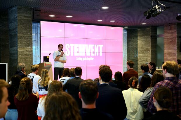 Tau, Thêta, & Oma’s Soep awards for best student initiative