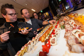 Buffet voor ruim 460 gasten. Foto | Bart van Eijden Buffet voor ruim 460 gasten. Foto | Bart van Eijden