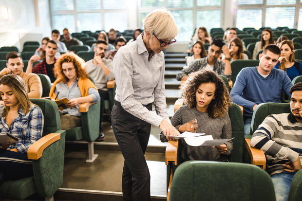 Milestone: nearly 30 percent of full professors are women