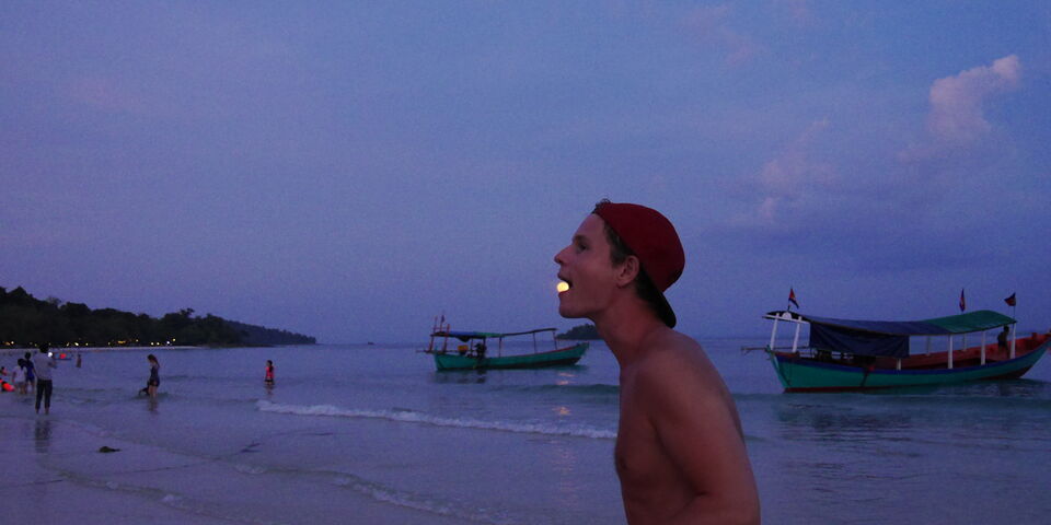 Full moon op Koh Rong - wat doe je dan? Juist!