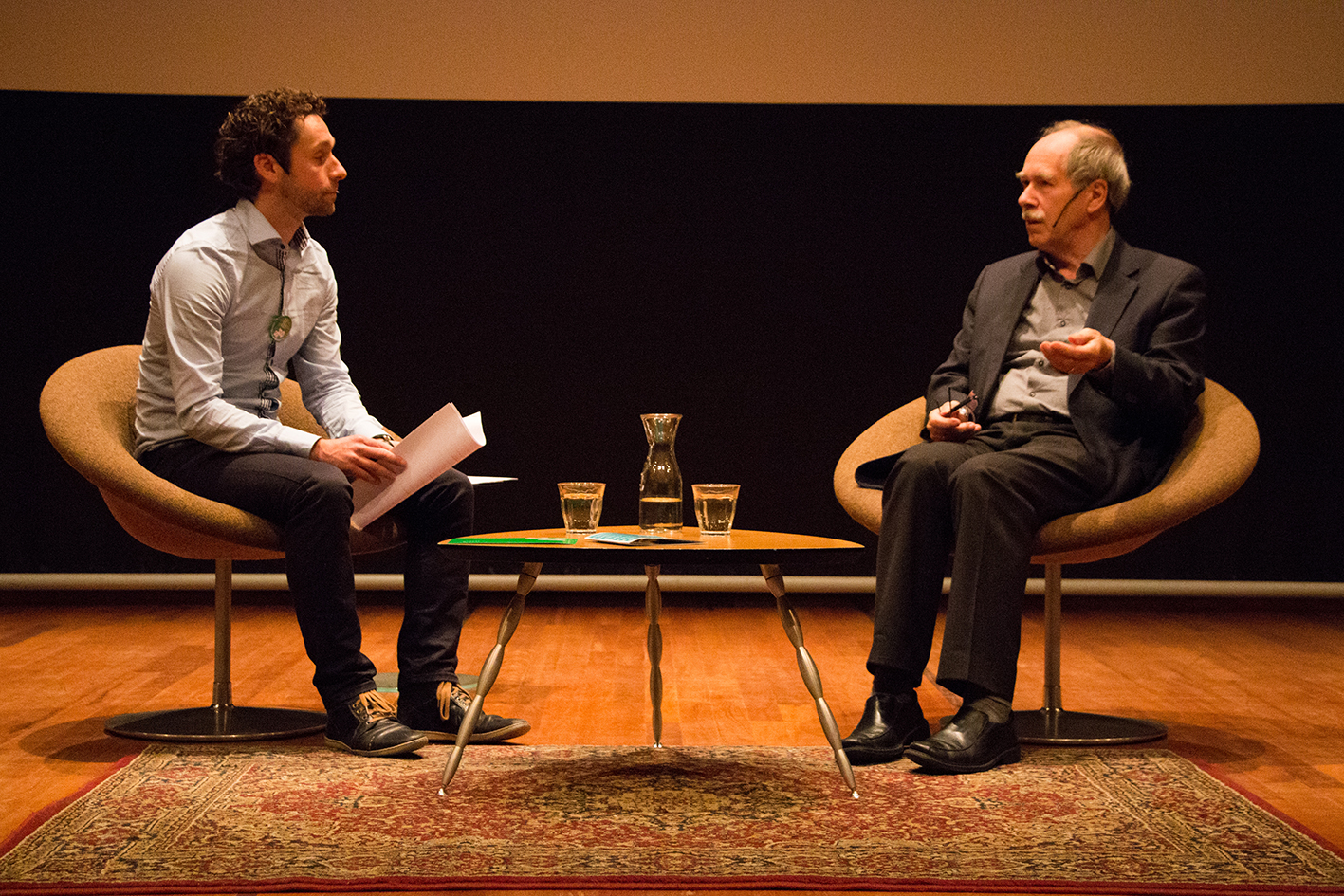 Gerard 't Hooft en presentator Gijs van de Sande. Foto | Tom Hessels