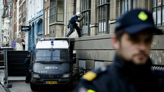 Dinsdagochtend ontruimt de politie het bezette Bungehuis.