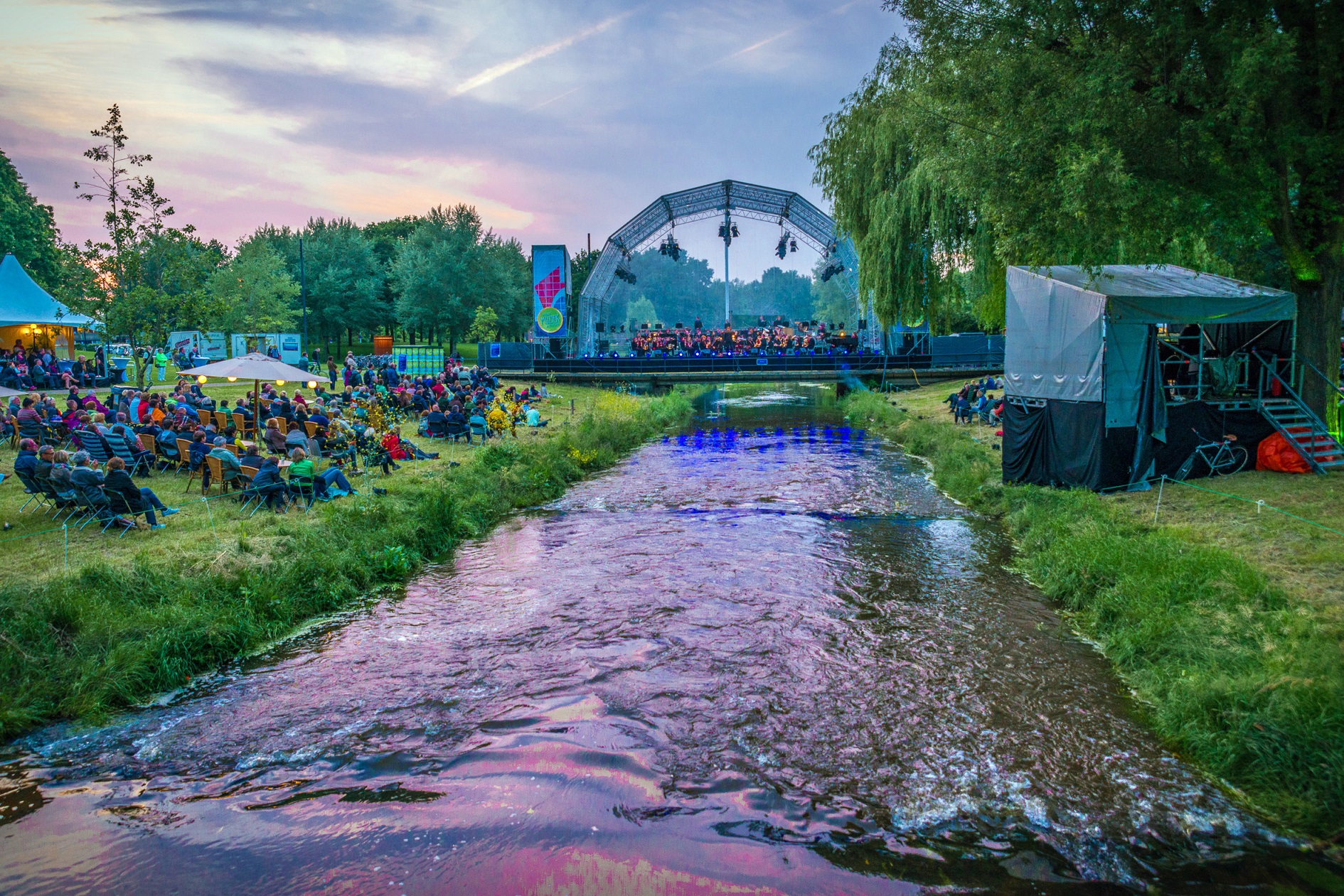 Muziek op de Dommel.